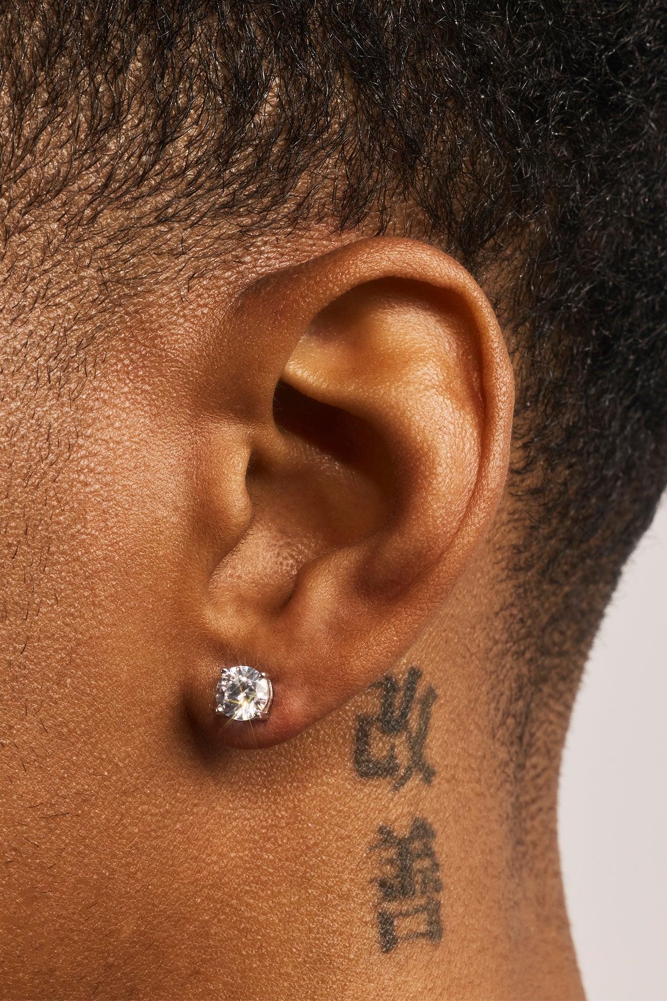Ohrstecker mit Rundschliff, 6 mm, Silber